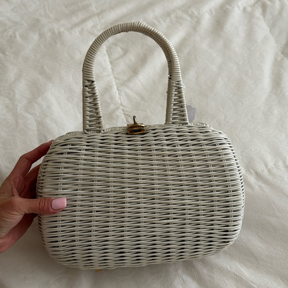 Vintage Magid White Wicker Purse 1960s-1970s